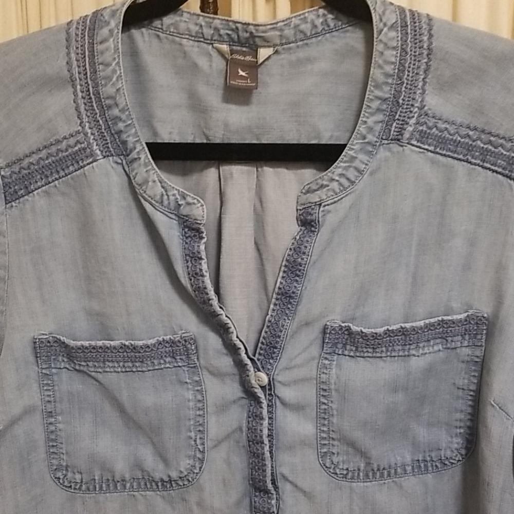 EDDIE BAUER Pretty Denim Embroidered Shit